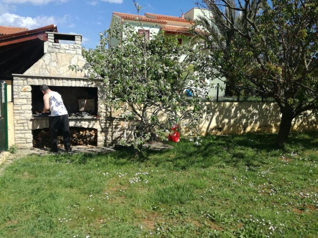 Nice, Cosy Studio Apartment With Shared Outdoor Pool Banjole Exterior photo