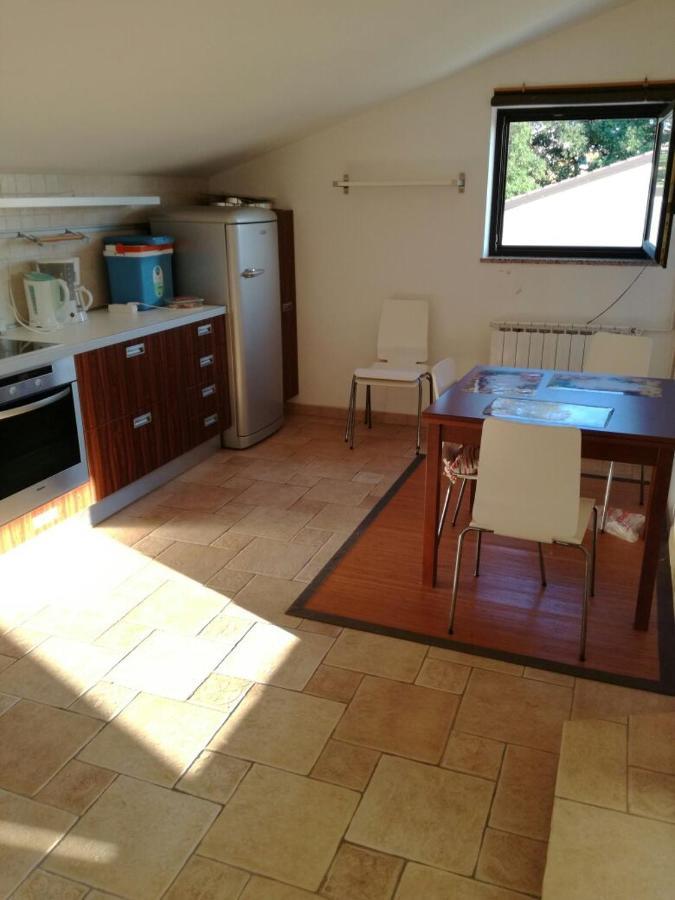 Nice, Cosy Studio Apartment With Shared Outdoor Pool Banjole Exterior photo